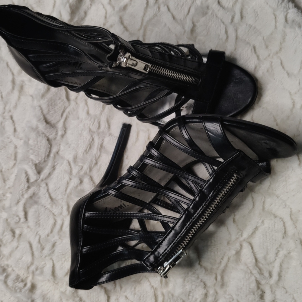 Fioni heels